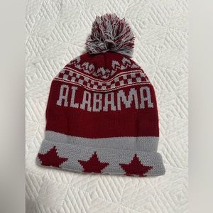 NWOT ALABAMA beanie with puff